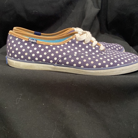 Keds! - Picture 3 of 7
